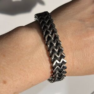 Dark Silver Tone Metal Bracelet with Designed Magnetic Closure